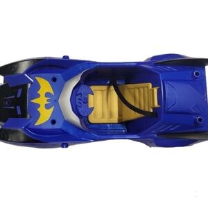 Mattel (2015) Batman Unlimited Snap &
Attack Batmobile